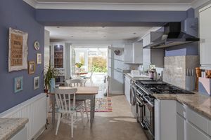 Kitchen- click for photo gallery